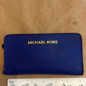 Michael Kors Slim Tech Wristlet